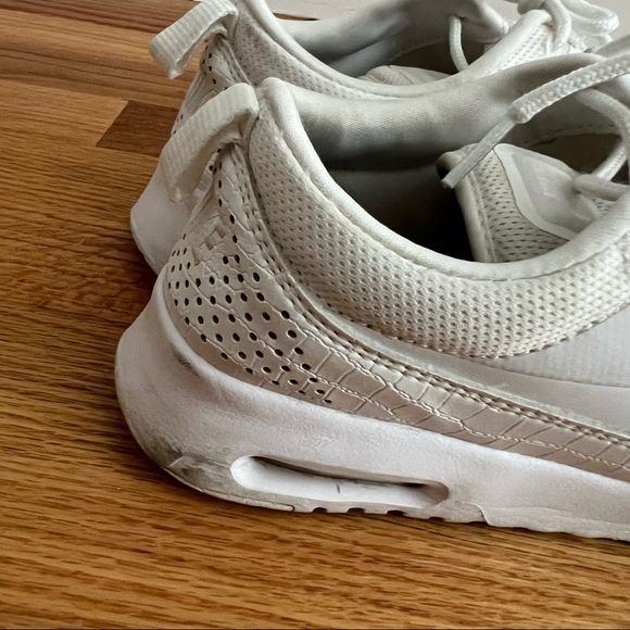 🌸Nike Sneakers Thea - Picture 4 of 10